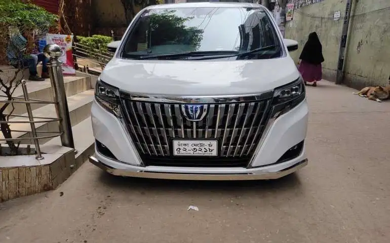 Toyota Esquire 2018 Back Image